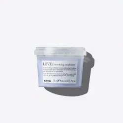 Davines LOVE Smoothing Conditioner, Smoothing Formula for Frizzy or Coarse Hair, Soften and Nourish Davines LOVE Smoothing Conditioner, Smoothing Formula for Frizzy or Coarse Hair, Soften and Nourish